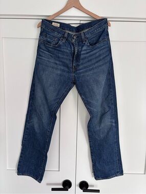 Men’s Levi’s 505 Zip Fly medium blue straight leg Jean, 31W x 30L